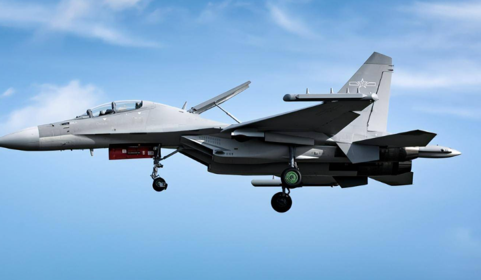 殲-16，中國航空工業(yè)的杰出代表，揭秘其屬于第幾代戰(zhàn)機，揭秘殲-16，中國航空工業(yè)杰出代表，究竟屬于第幾代戰(zhàn)機？
