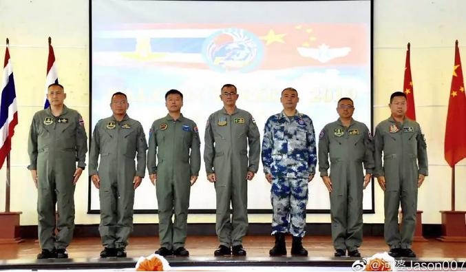 直-18艦載預警機，空中先鋒的崛起，直-18艦載預警機，空中先鋒的騰飛之路
